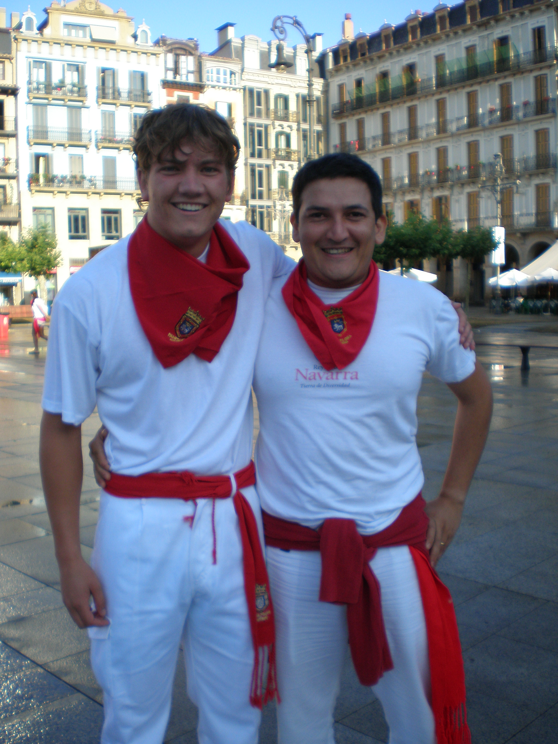 traditional san fermin clothes